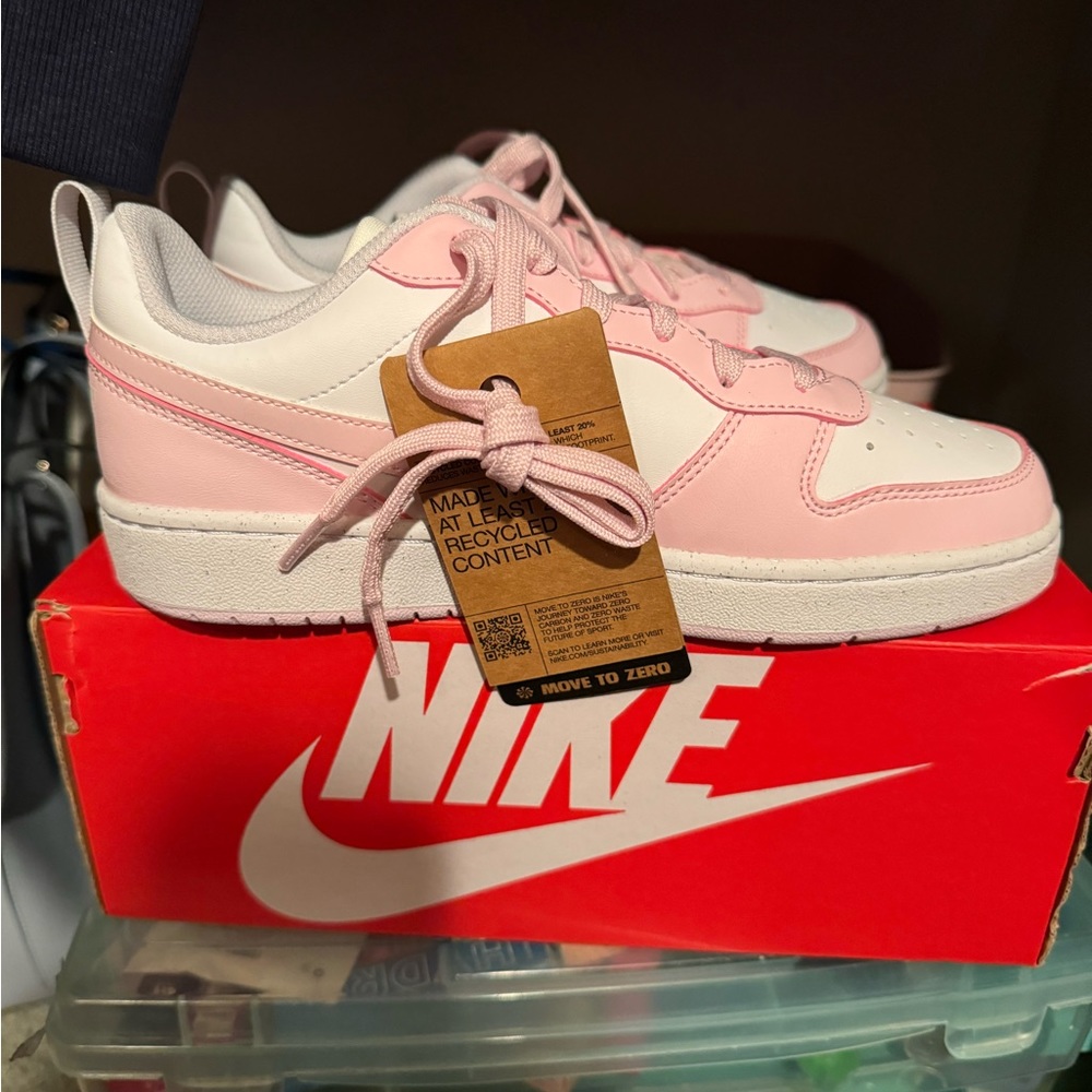 Nike court borough low redraft size 7y new